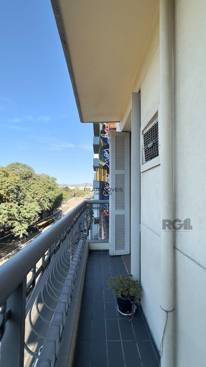 APARTAMENTO 3 DORMITÓRIOS DE 99M², COM SACADA, EM FRENTE À SANTA CASA NO CENTRO HISTÓRICO