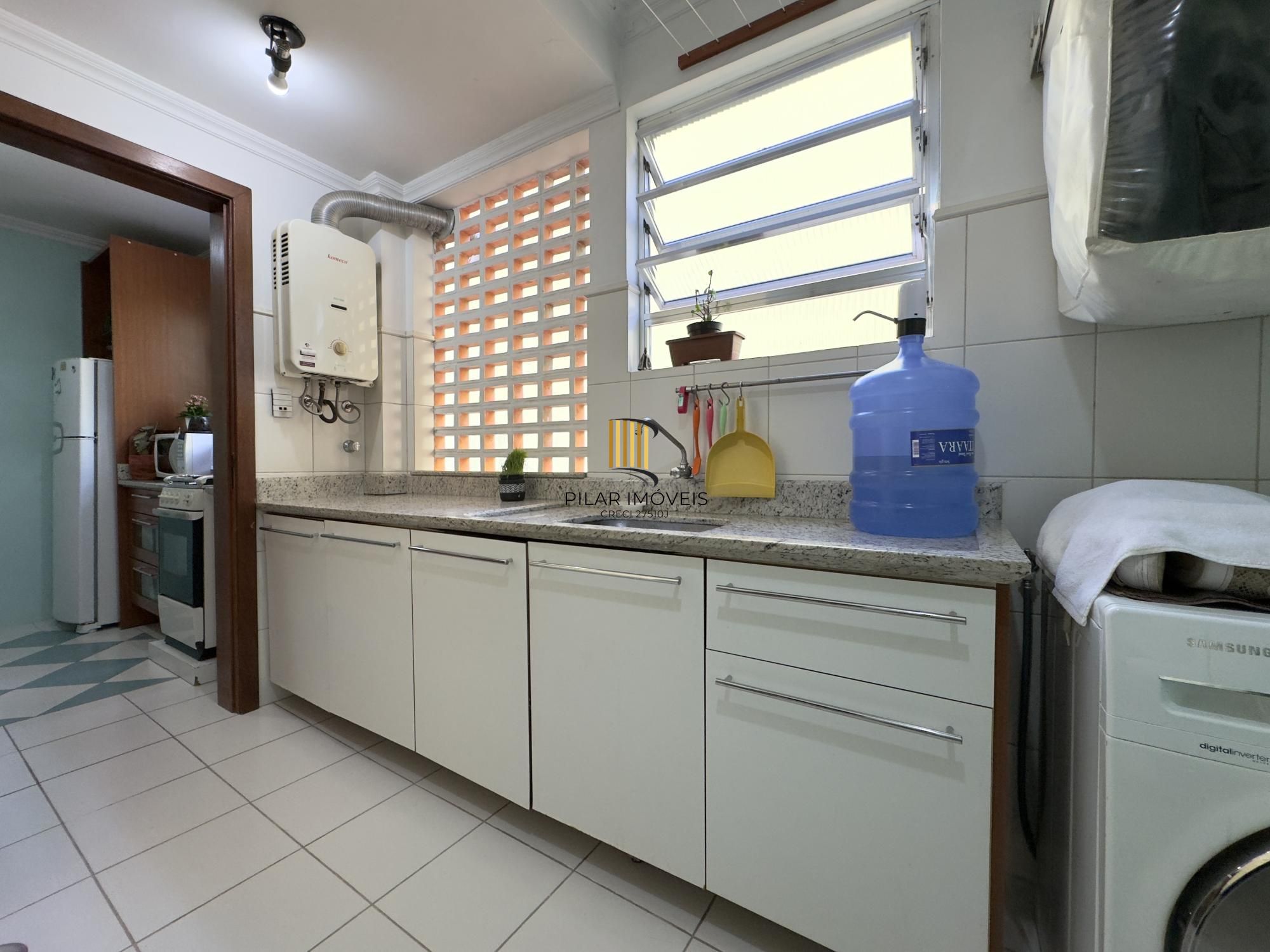 APARTAMENTO 2 DORMITÓRIOS SUPER CHARMOSO NO BAIRRO CENTRO HISTÓRICO