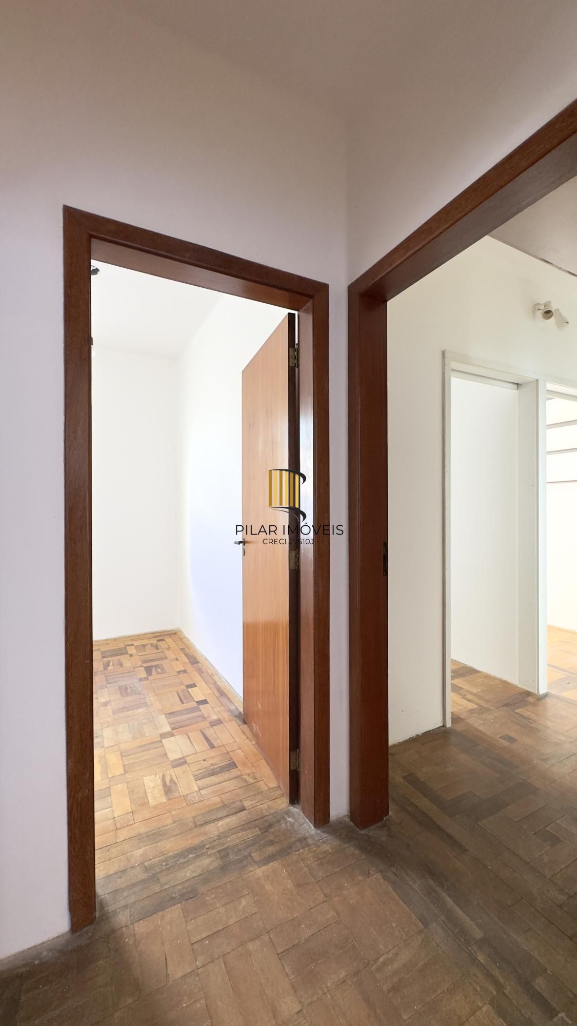 Apartamento reformado de 68m², 2 dormitórios no bairro Praia de Belas