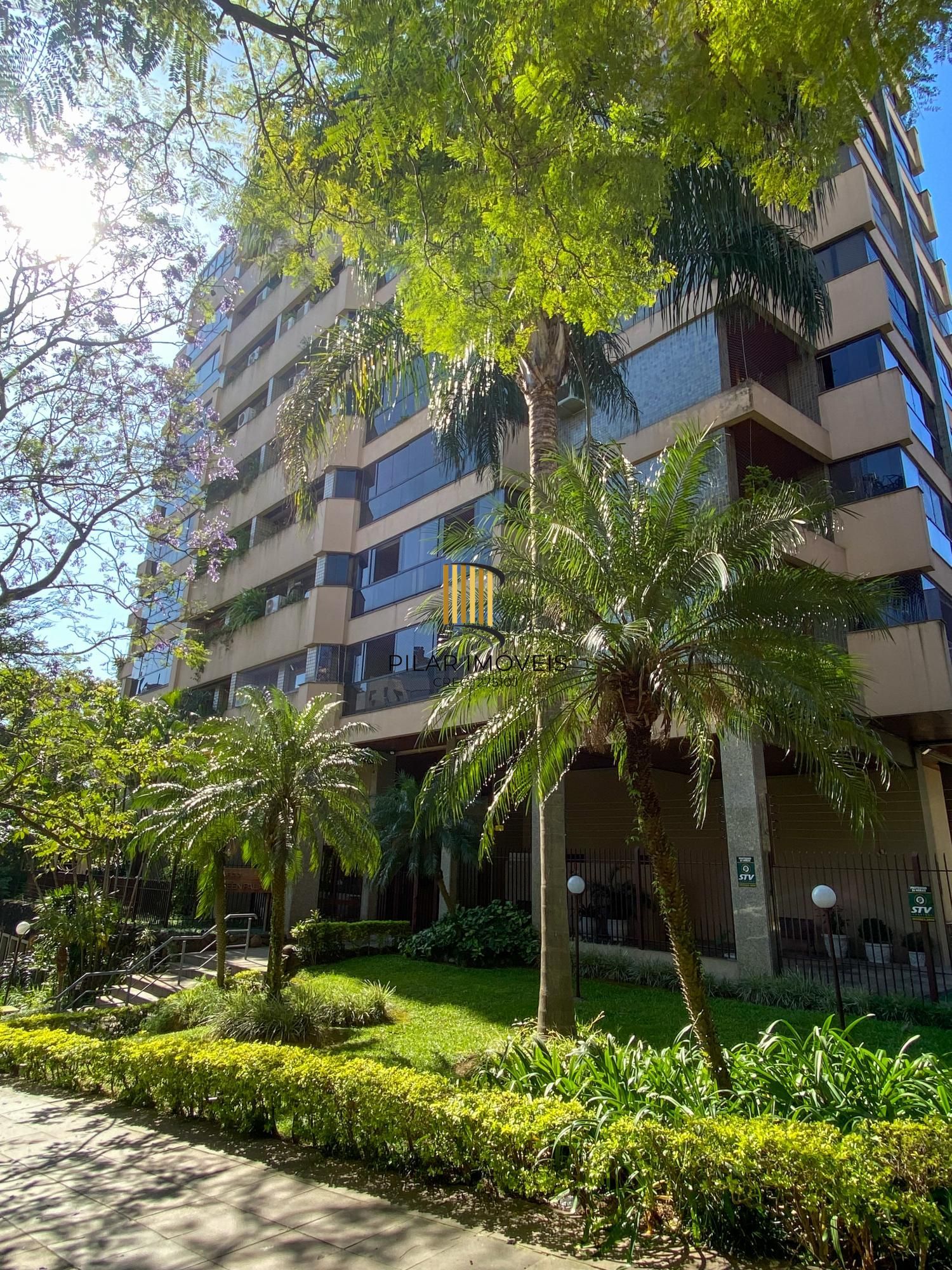 Apartamento 3 dormitório, 2 vagas e depósito a poucos metros do Parcão