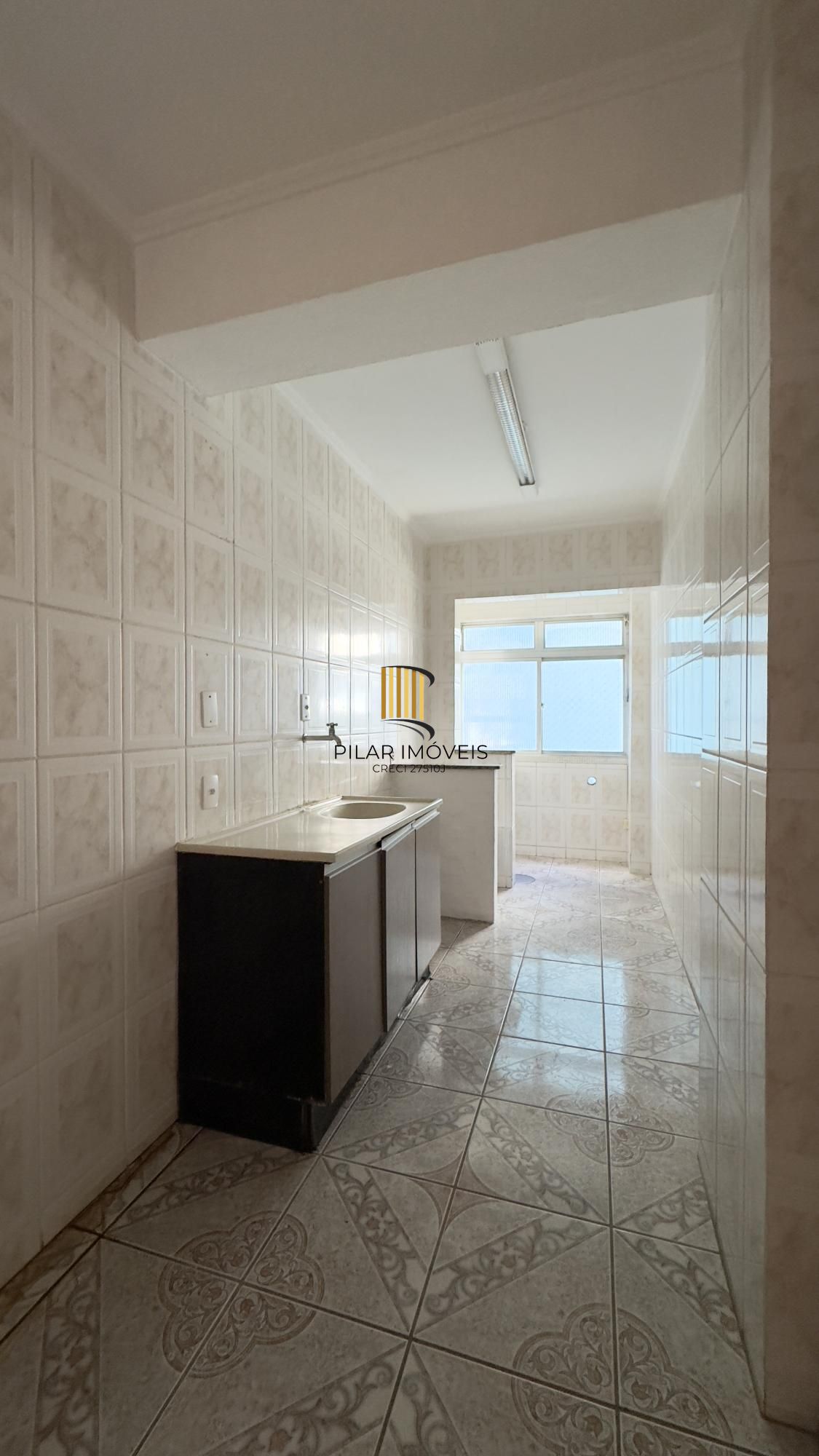 APARTAMENTO 2 DOMRITÓRIO DE FRENTE COM ÓTIMA ORIENTAÇÃO SOLAR NO BAIRRO CRISTAL