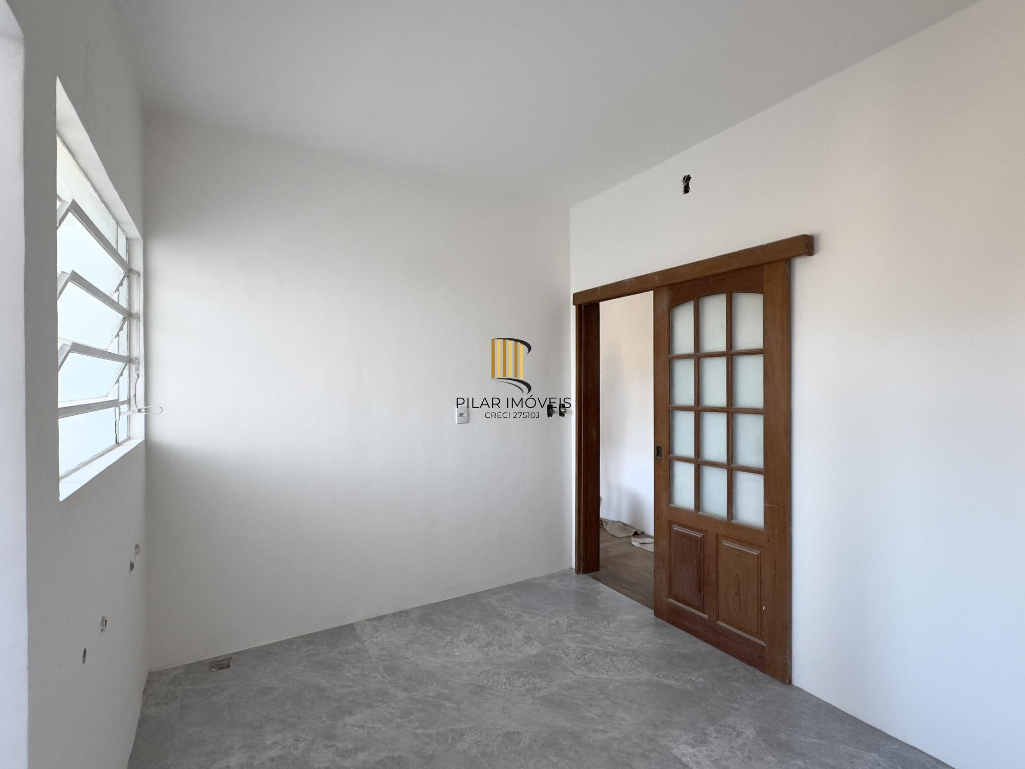 Apartamento reformado de 68m², 2 dormitórios no bairro Praia de Belas