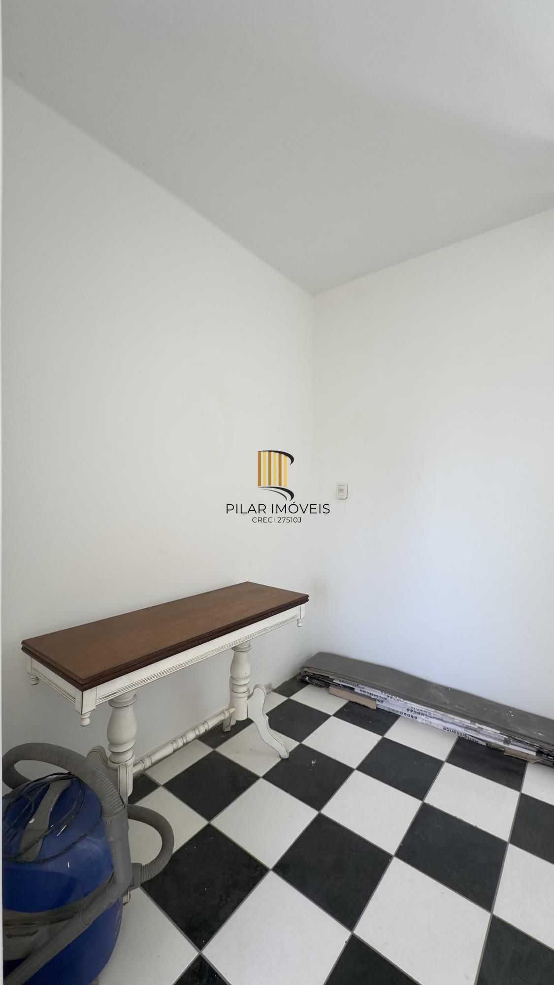 APARTAMENTO 2 DORMITÓRIOS REFORMADO COM LINDA VISTA NO CENTRO HISTÓRICO