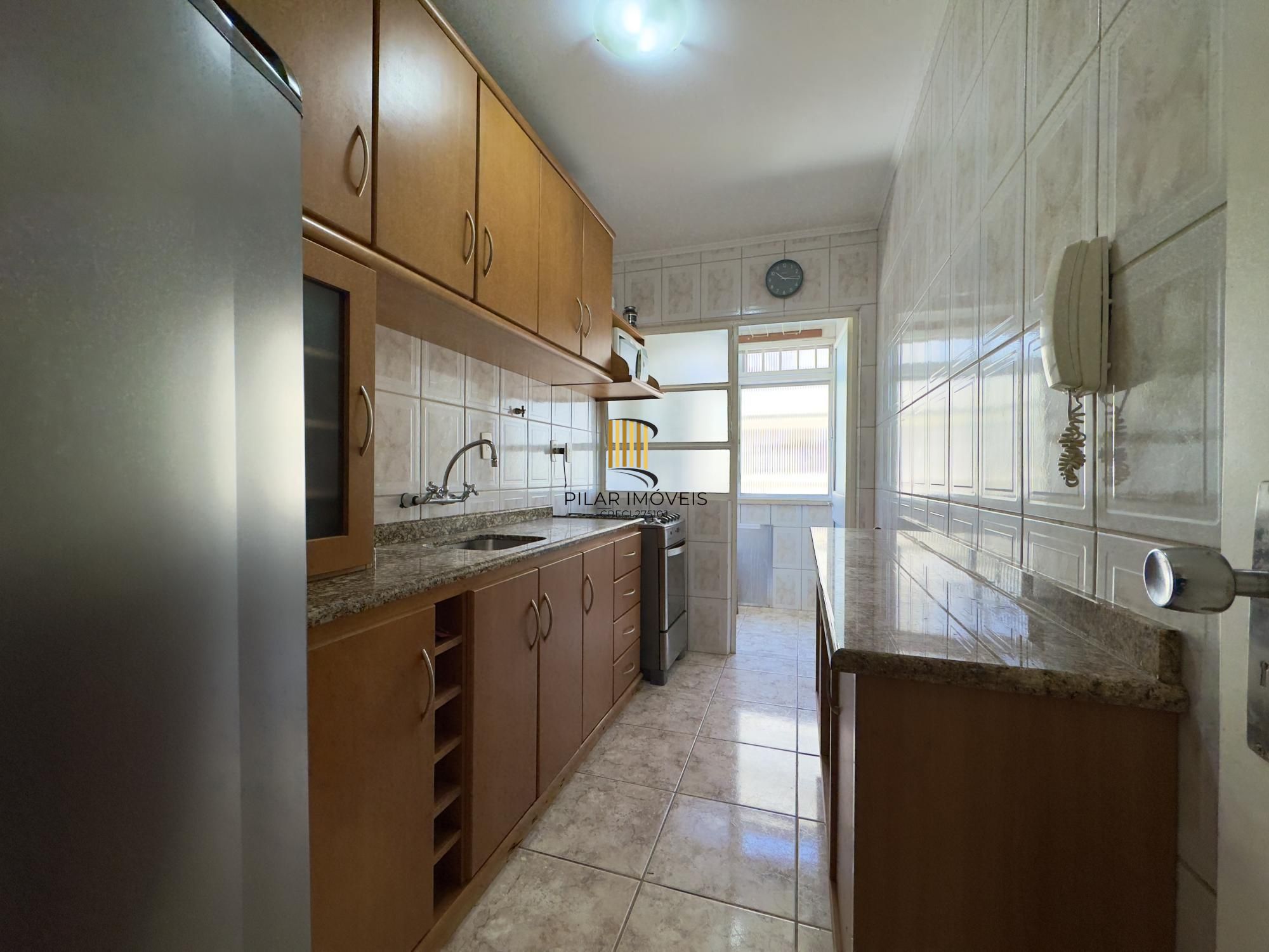 Apartamento 1 dormitório, super amplo, com vaga de garagem no Centro Histórico