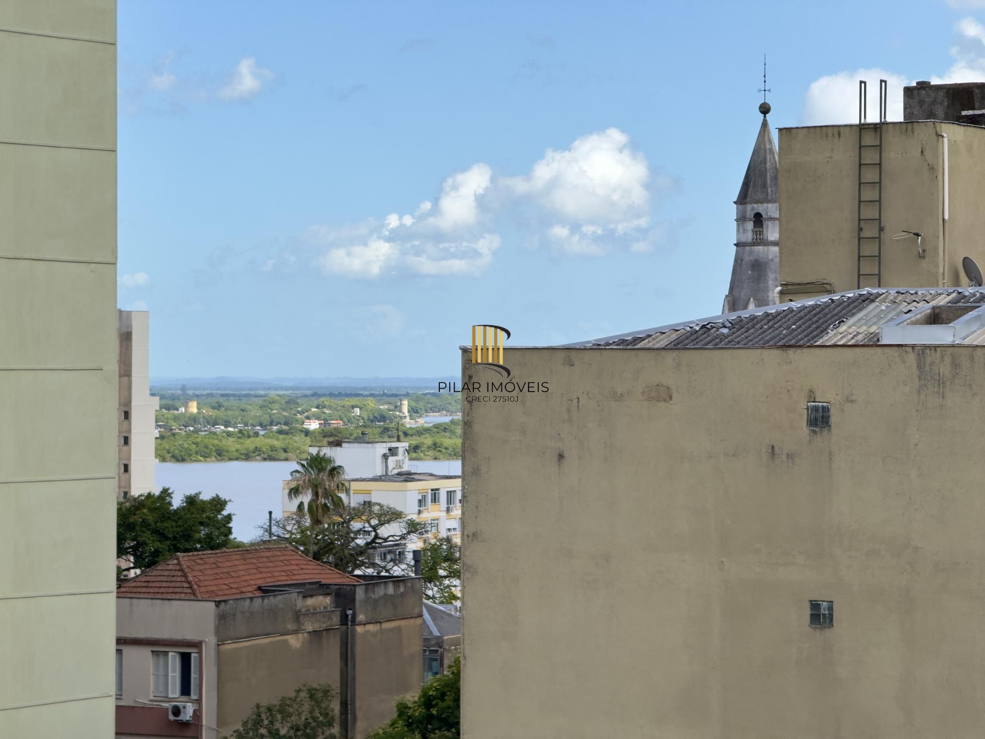 Apartamento de 1 dormitório, em andar alto, vista definida no Centro Histórico