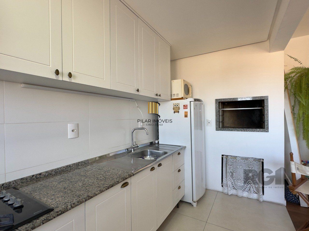 APARTAMENTO 2 DORMITÓRIOS COM SUÍTE E VAGA DE GARAGEM PRÓXIMO À PUCRS