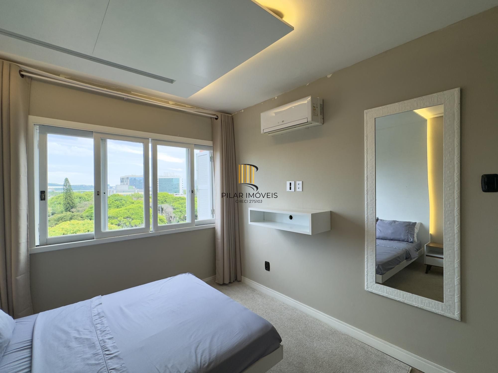 Apartamento reformado com vista definida, ótima localização no Centro Histórico