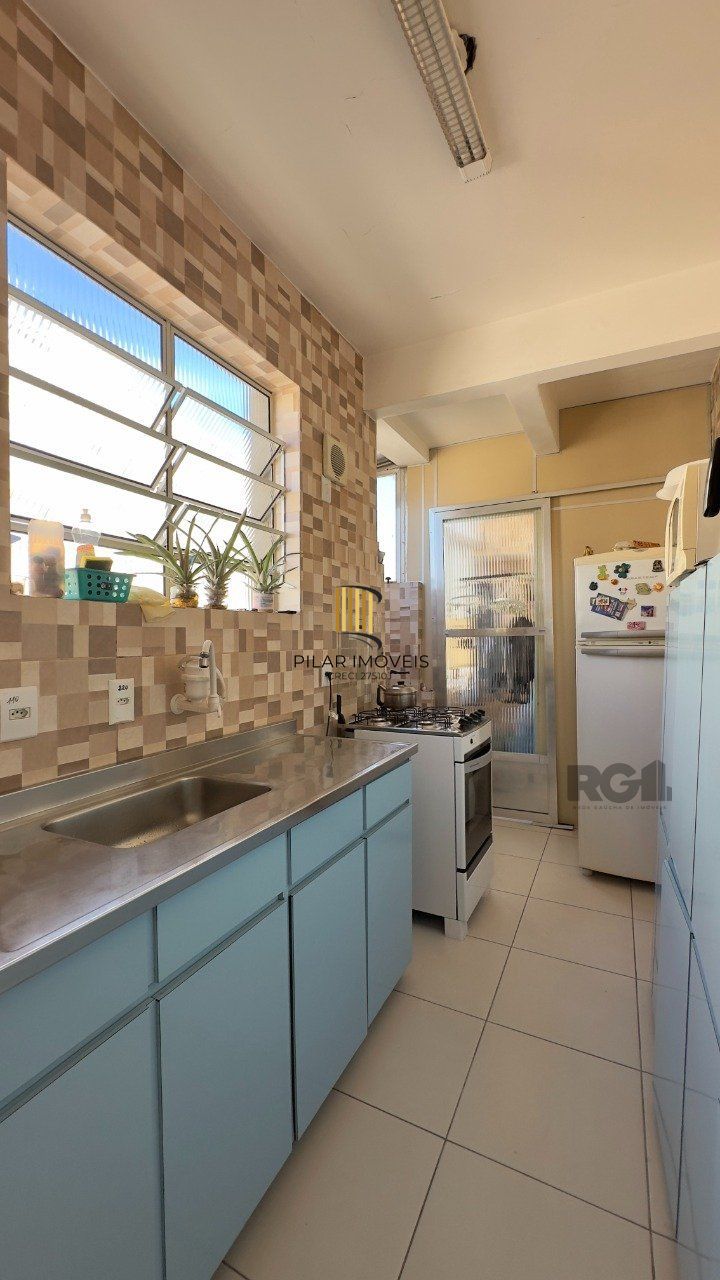 APARTAMENTO 3 DORMITÓRIOS, DE FRENTE E REFORMADO, NO CENTRO HISTÓRICO