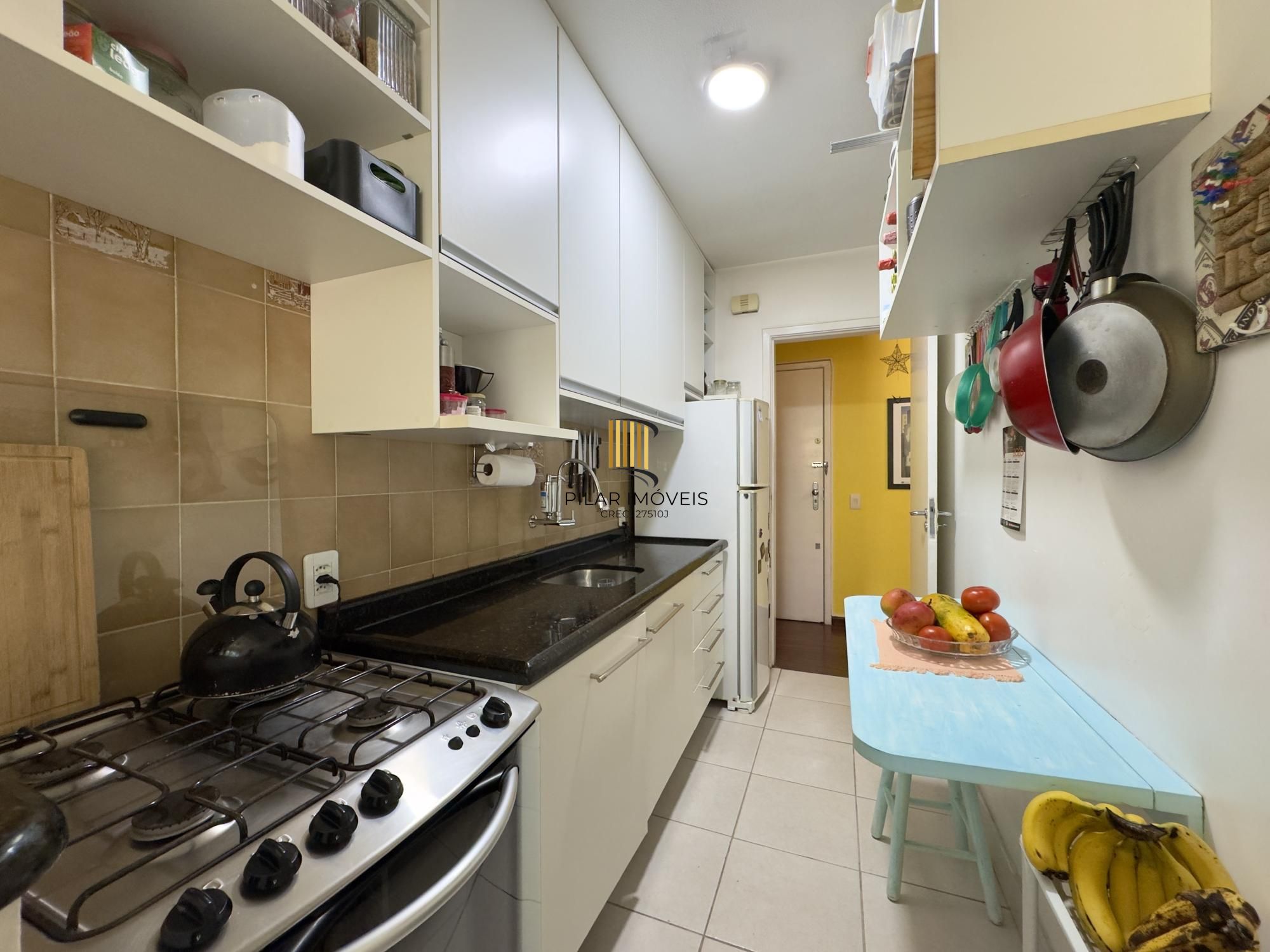 Apartamento 2 dormitórios com sacada e vaga de garagem próximo à PUCRS