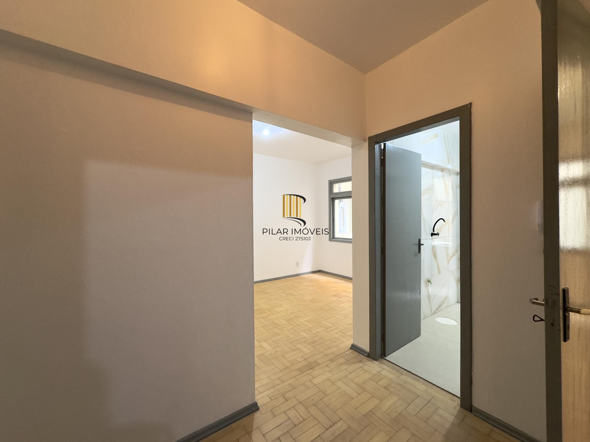 Apartamento 1 dormitório reformado no coração do Centro Histórico