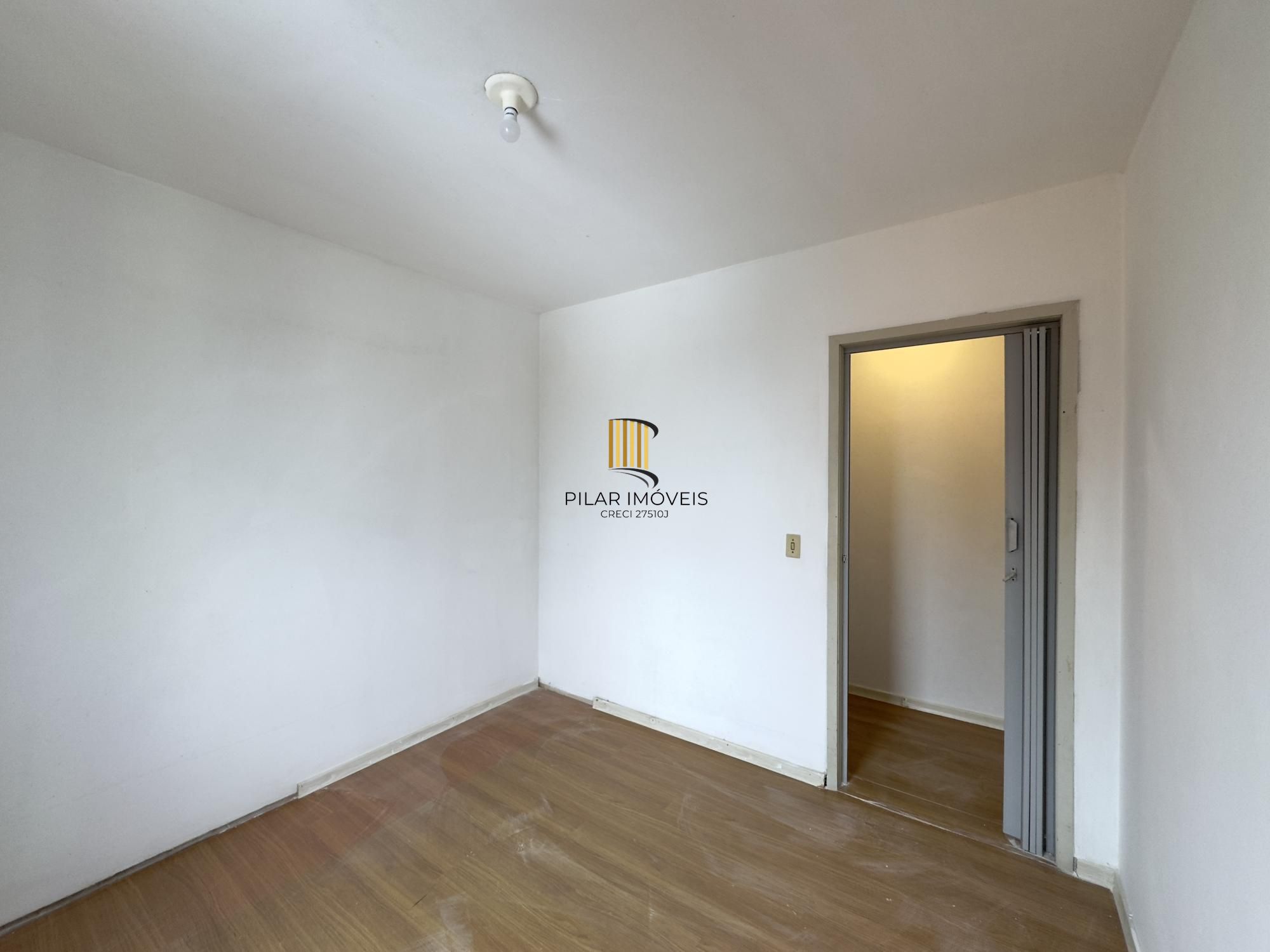 Apartamento 2 dormitório com dependência e vaga de garagem no Centro Histórico