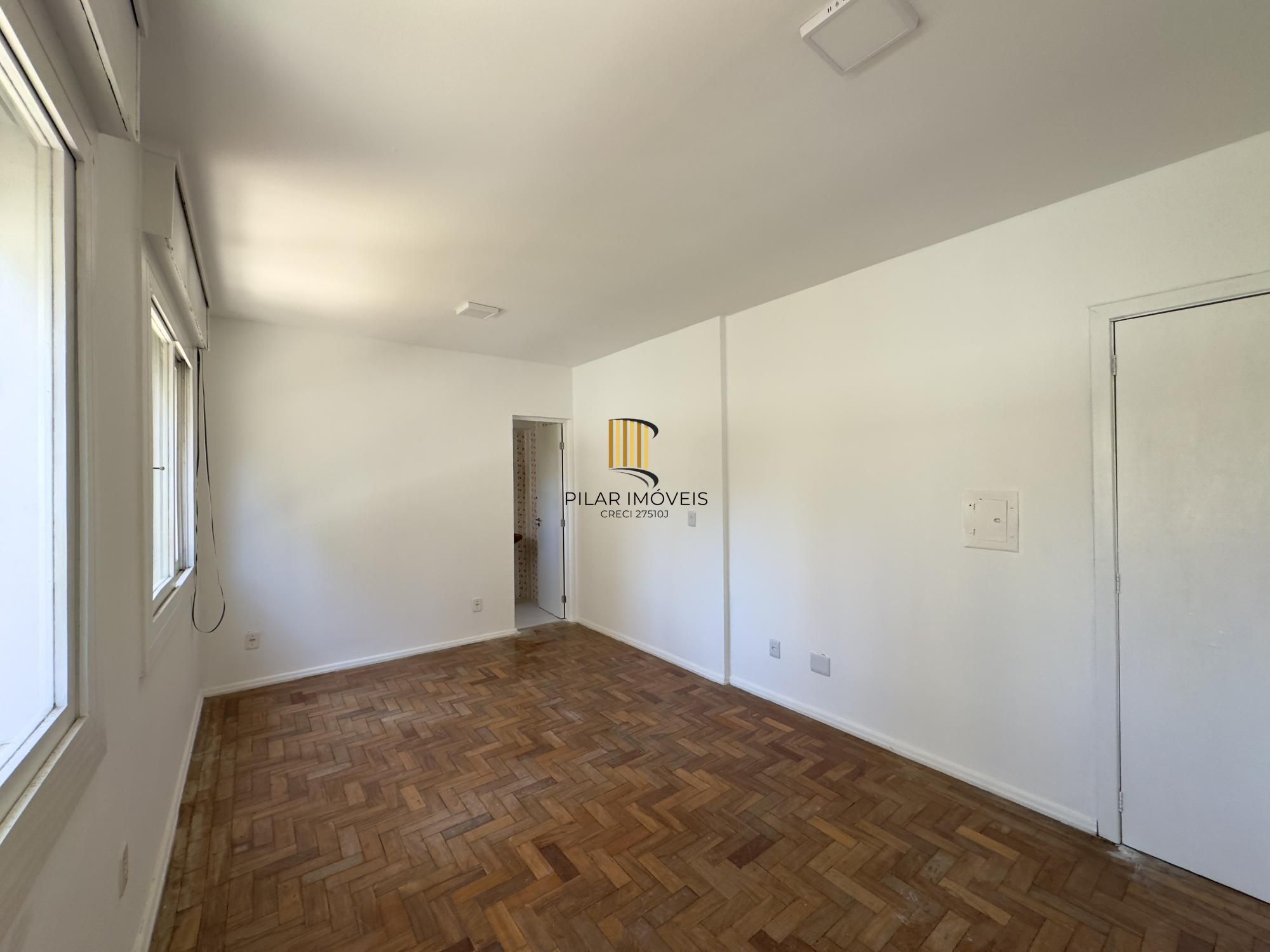 Studio com 28m² super bem iluminado, em ótima localização no Centro Histórico