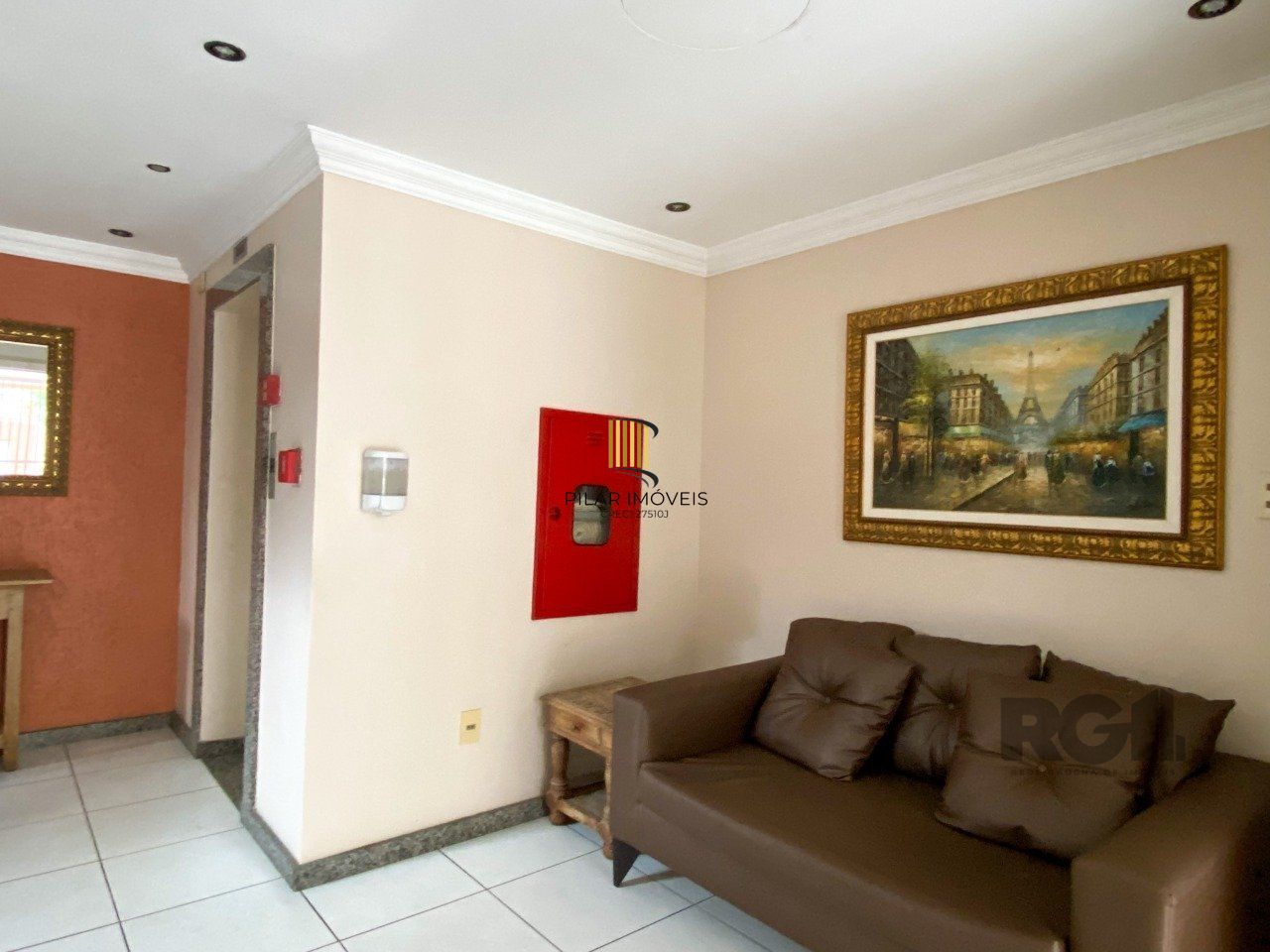 Apartamento com sacada, churrasqueira e vaga de garagem no Centro Histórico