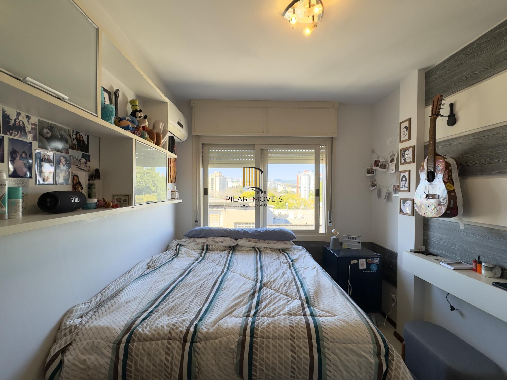 Apartamento 2 dormitórios, com lavabo e vaga de garagem na Cidade Baixa