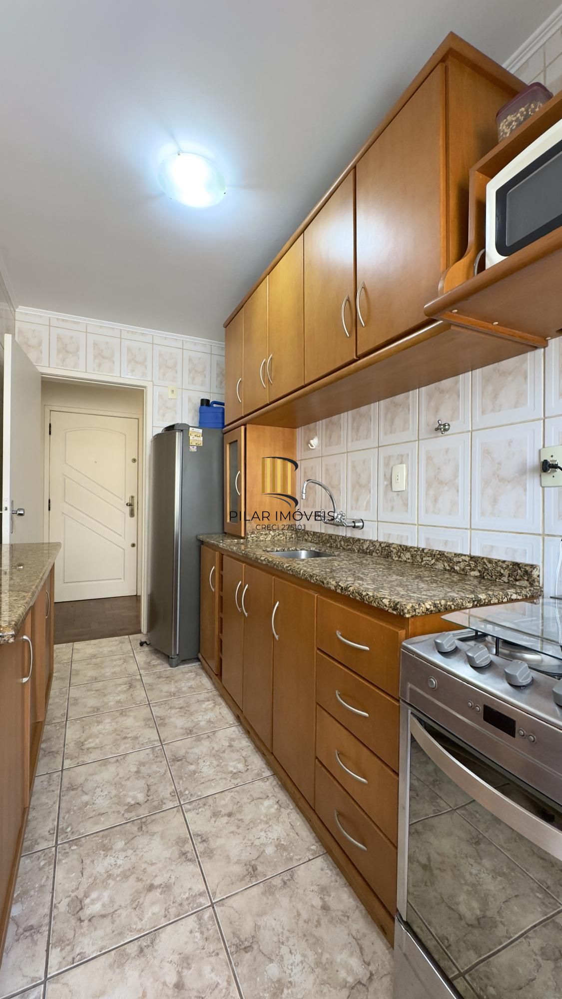 Apartamento 1 dormitório, super amplo, com vaga de garagem no Centro Histórico