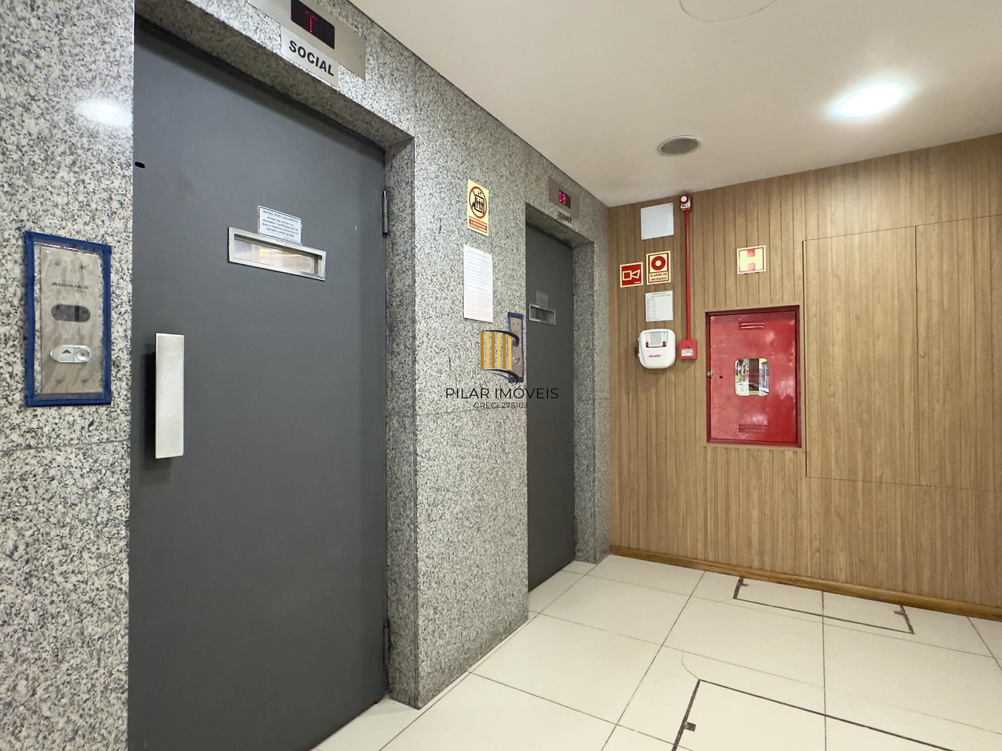 Apartamento de 1 dormitório, em andar alto, vista definida no Centro Histórico