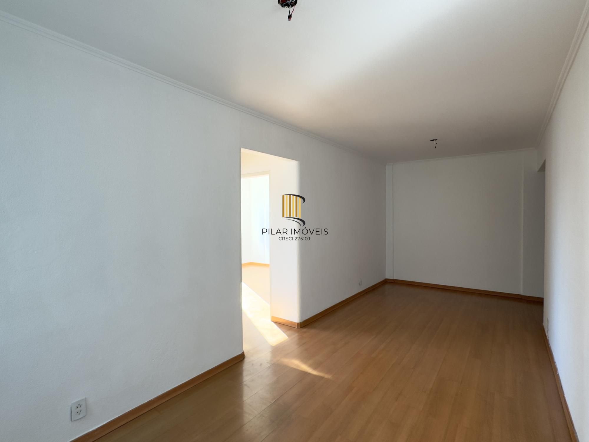 APARTAMENTO 2 DOMRITÓRIO DE FRENTE COM ÓTIMA ORIENTAÇÃO SOLAR NO BAIRRO CRISTAL