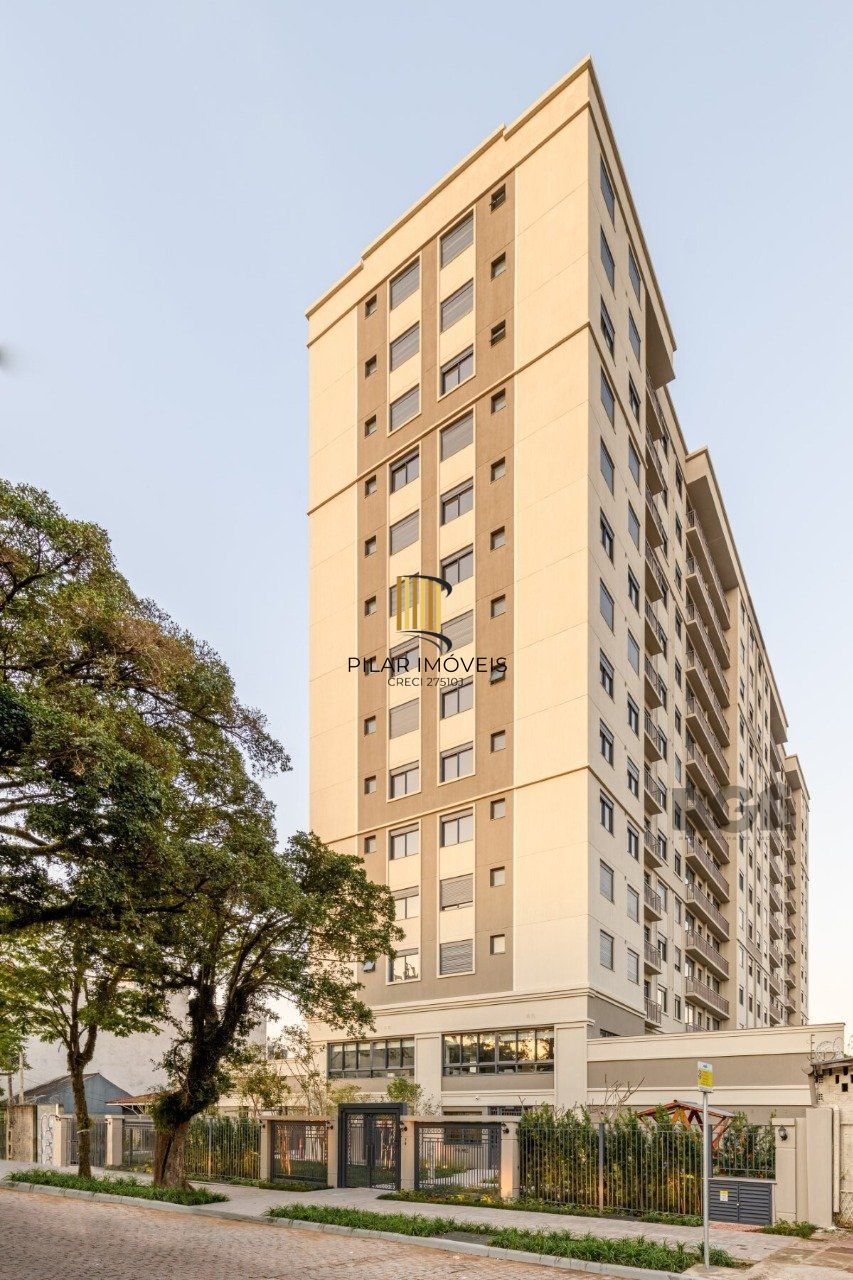 APARTAMENTO MOBILIADO 2 DORMITÓRIOS TRANSFORMADO EM 1 DORMITÓRIO, JUNTO AO MENINO DEUS