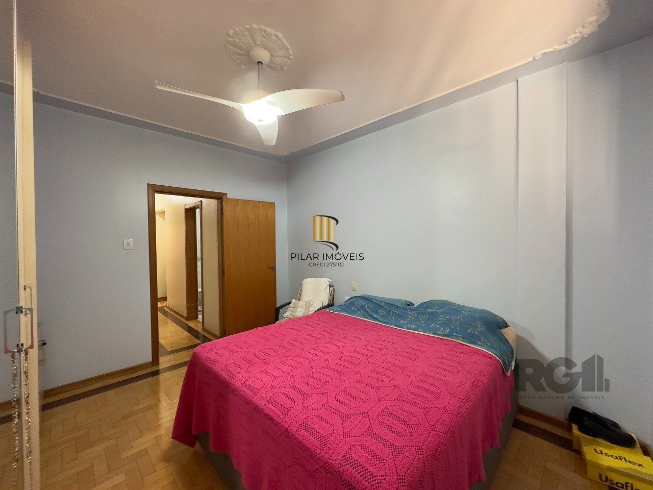 APARTAMENTO 3 DORMITÓRIOS, DE FRENTE E REFORMADO, NO CENTRO HISTÓRICO