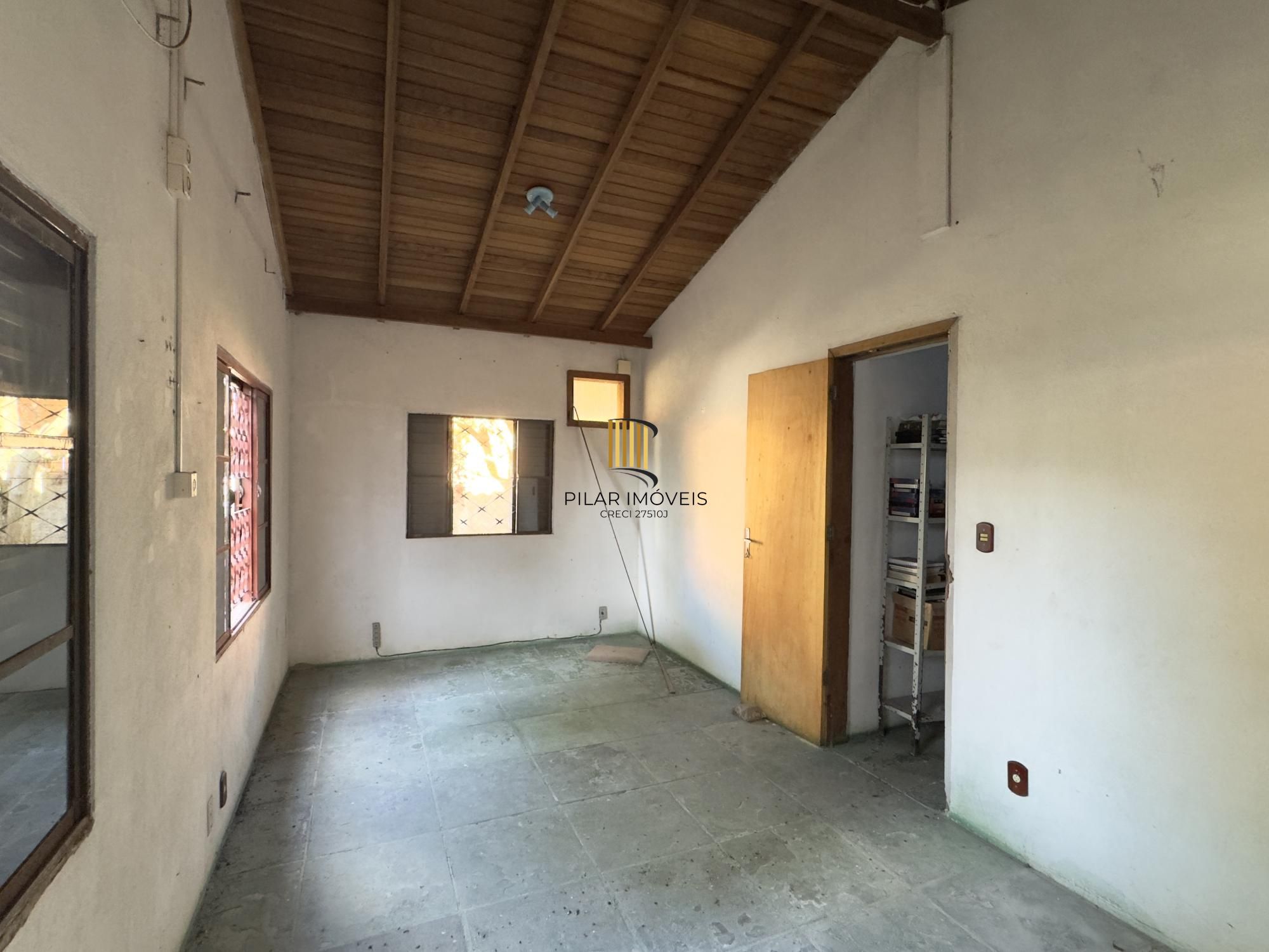 Casa 2 dormitórios no bairro Camaquã