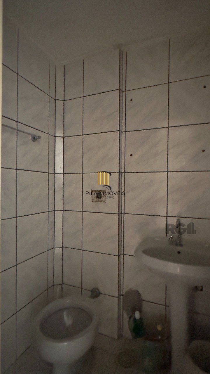 STUDIO MOBILIADO EM FLAT A POUCOS METROS DA ORLA DO GUAÍBA