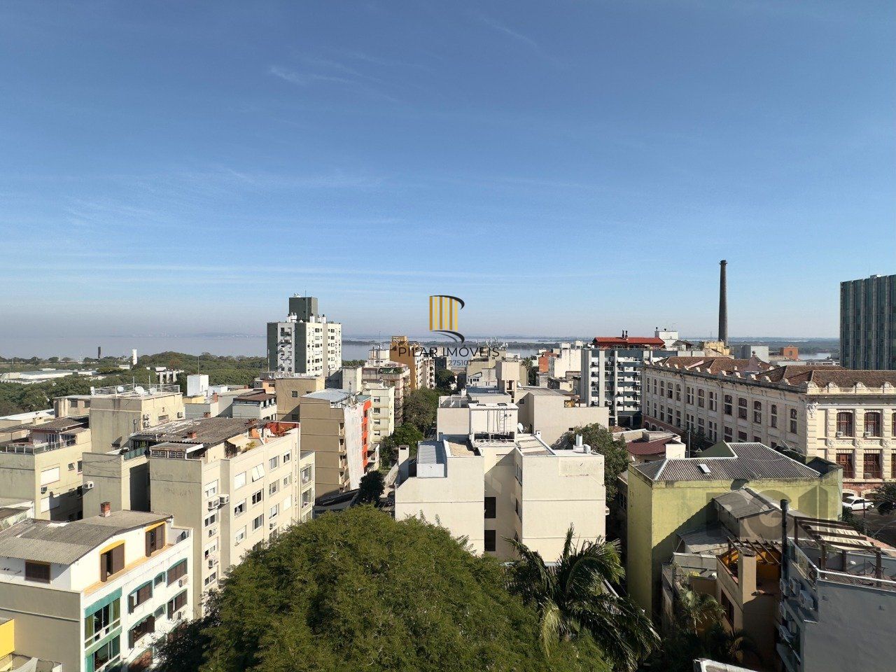 APARTAMENTO 2 DORMITÓRIOS, ENSOLARADO E LOCALIZADO NA PARTE ALTA DO CENTRO HISTÓRICO