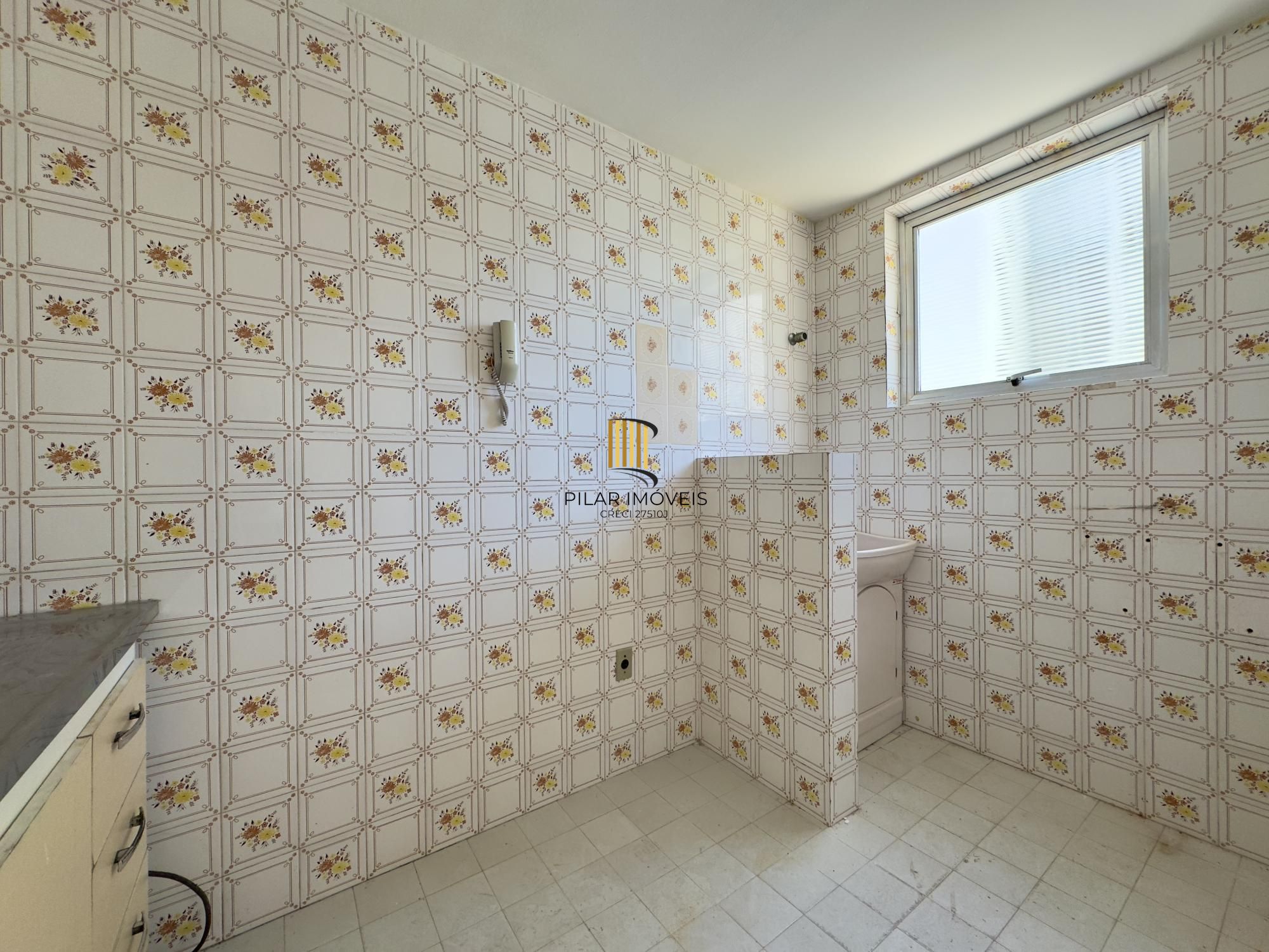 Studio com 28m² super bem iluminado, em ótima localização no Centro Histórico