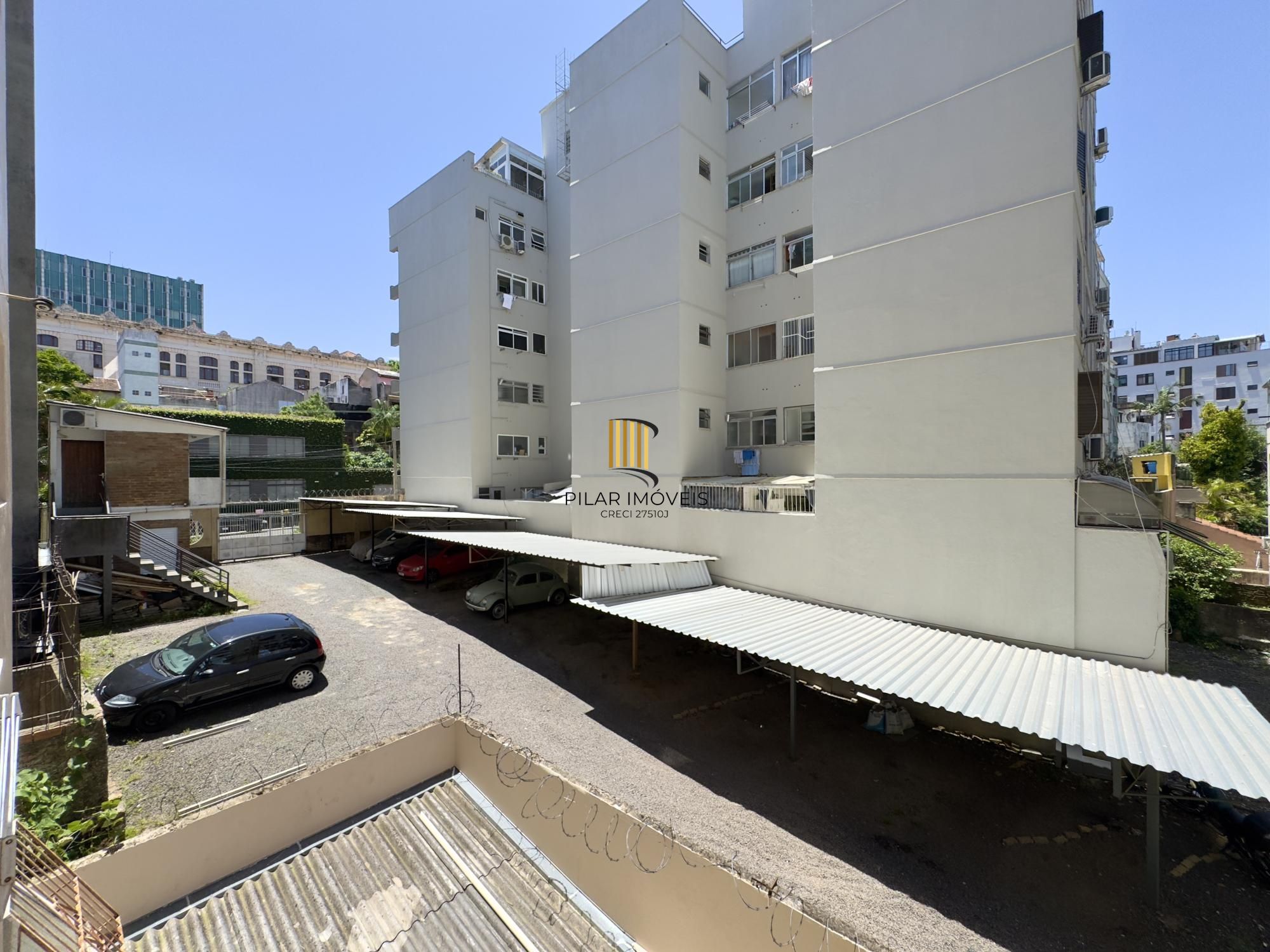 Studio com 28m² super bem iluminado, em ótima localização no Centro Histórico