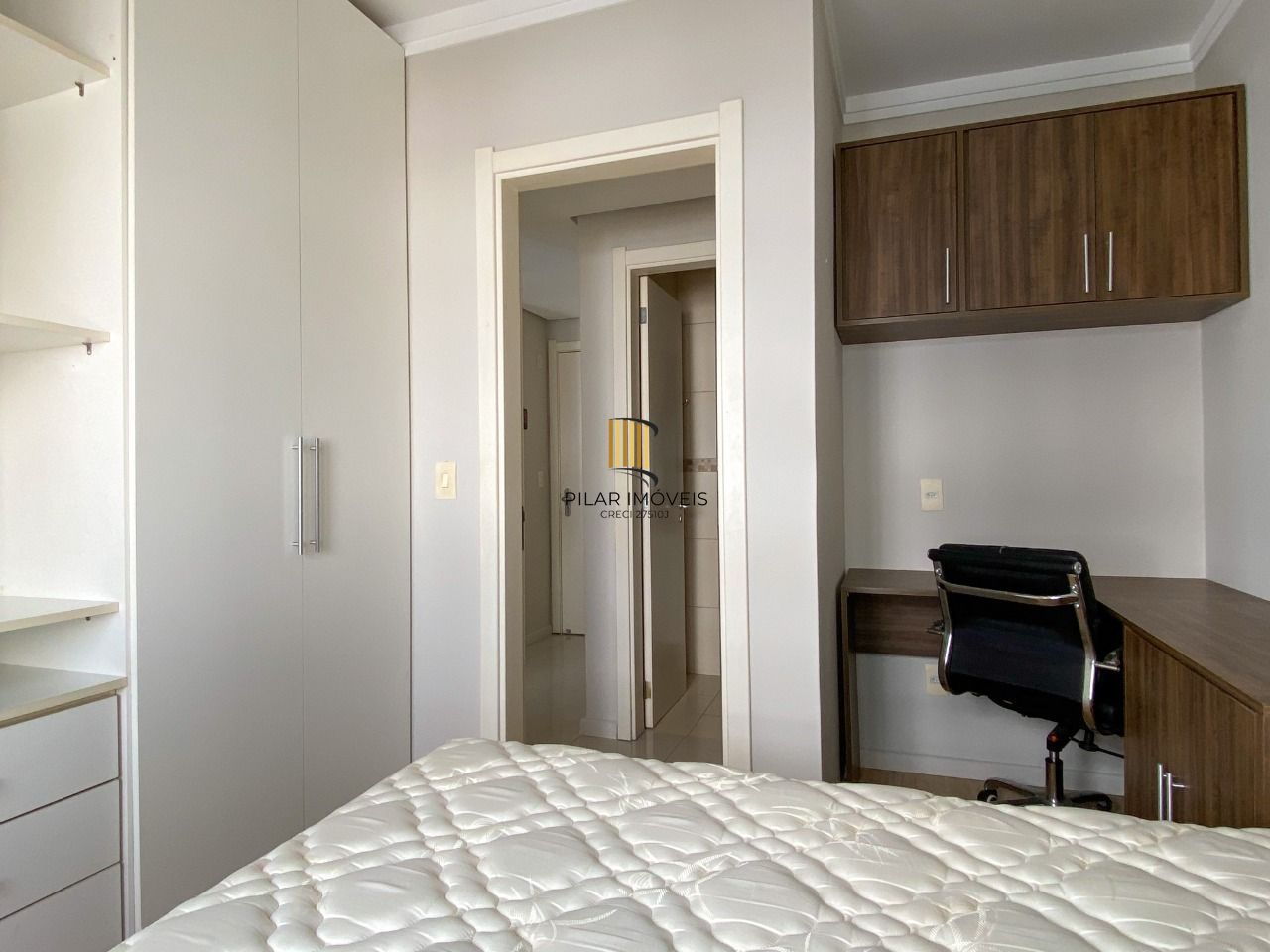 Apartamento completamente mobiliado em prédio com infra no Centro Histórico