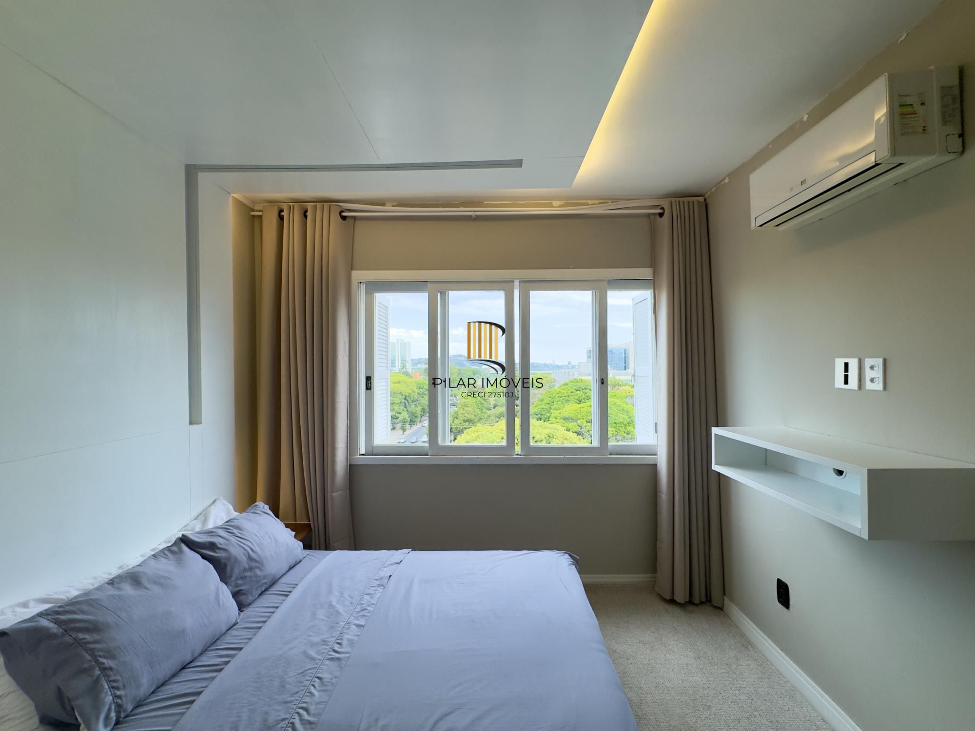 Apartamento reformado com vista definida, ótima localização no Centro Histórico