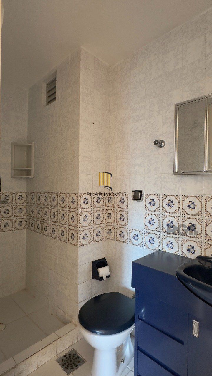 APARTAMENTO 2 DORMITÓRIOS, ENSOLARADO E LOCALIZADO NA PARTE ALTA DO CENTRO HISTÓRICO