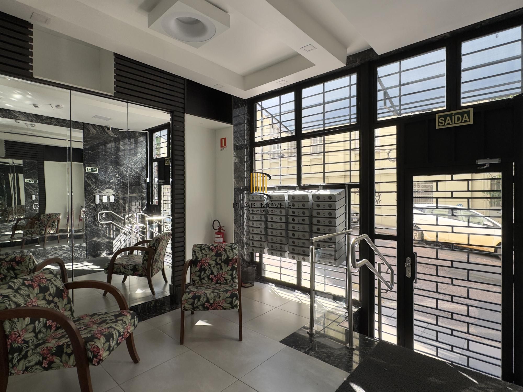 APARTAMENTO 2 DORMITÓRIOS SUPER CHARMOSO NO BAIRRO CENTRO HISTÓRICO