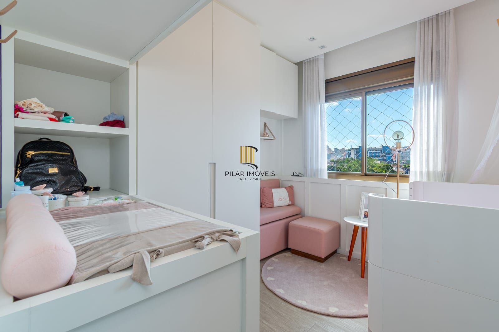 APARTAMENTODE 3 DORMITÓRIO COM SUÍTE E 2 VAGAS DE GARAGEM NO MENINO DEUS