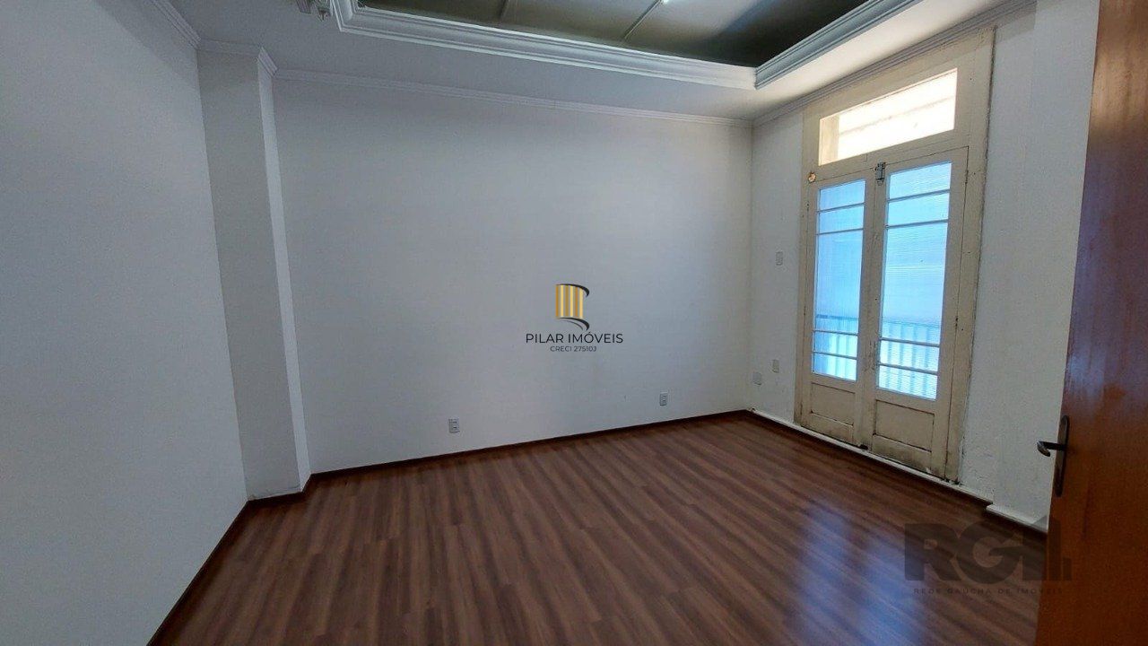 Apartarmento amplo 2 dormitórios em região comercial no Centro Histórico