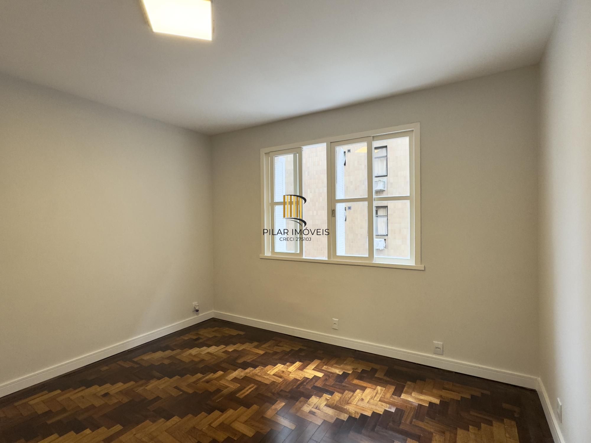 Apartamento reformado de 103m², 3 dormitórios, sendo 1 suíte no Centro Histórico