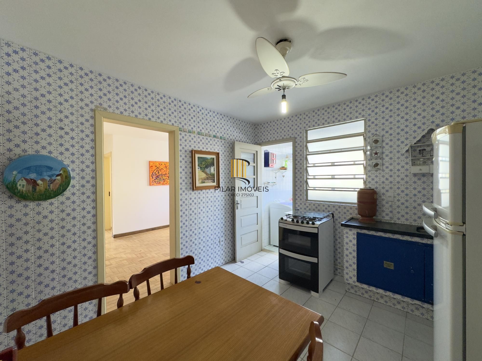 Apartamento amplo de 2 dormitório ao lado do Mãe de Deus e próximo da Orla