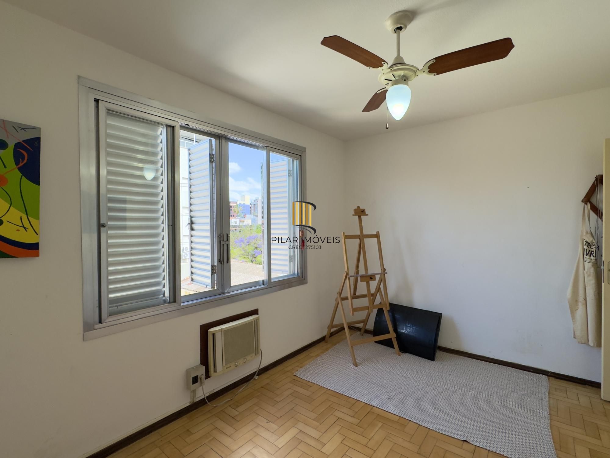 Apartamento amplo de 2 dormitório ao lado do Mãe de Deus e próximo da Orla