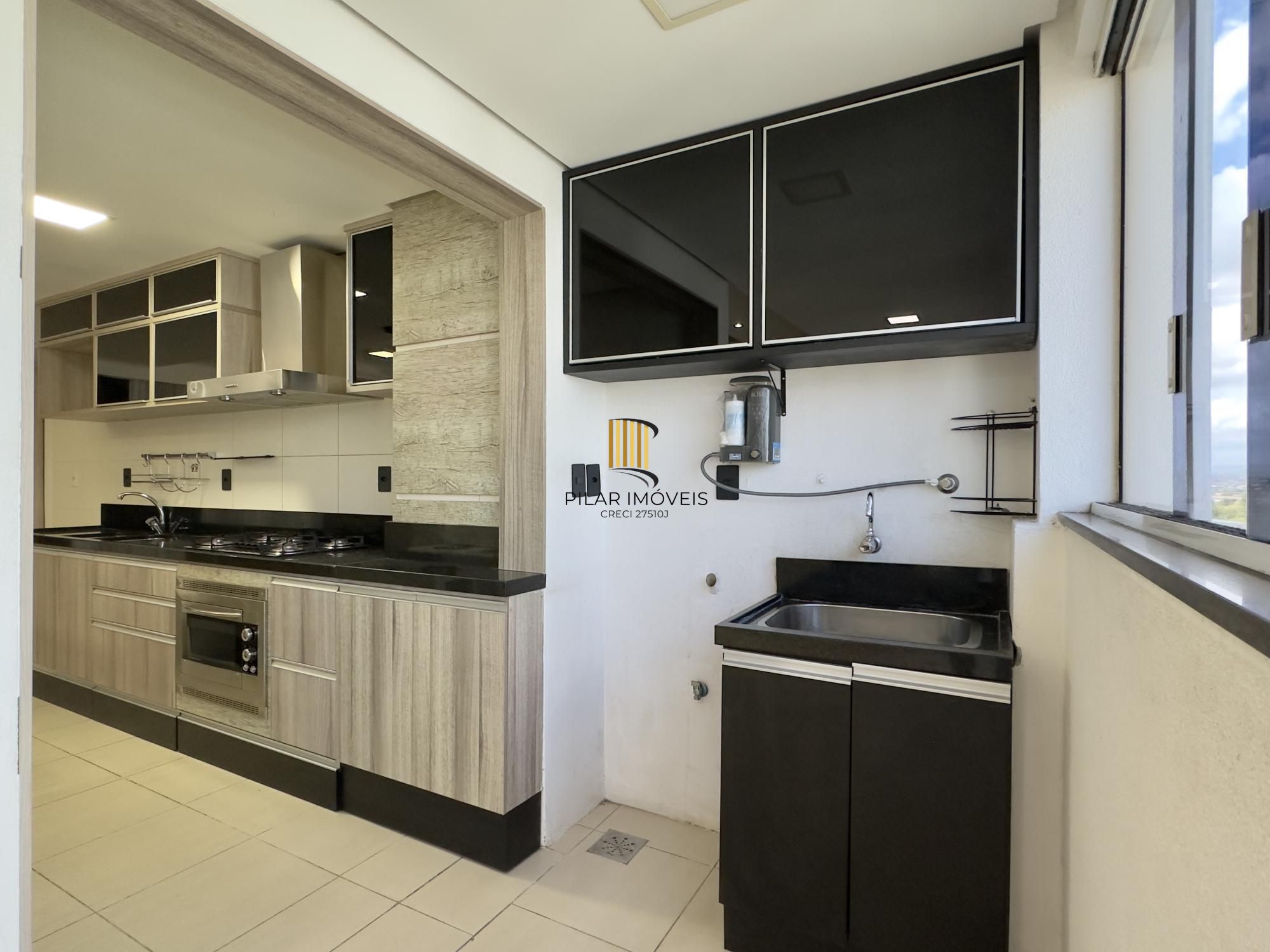 APARTAMENTO DE 2 DORMITÓRIOS, SENDO 1 SUÍTE E 2 VAGAS DE GARAGEM