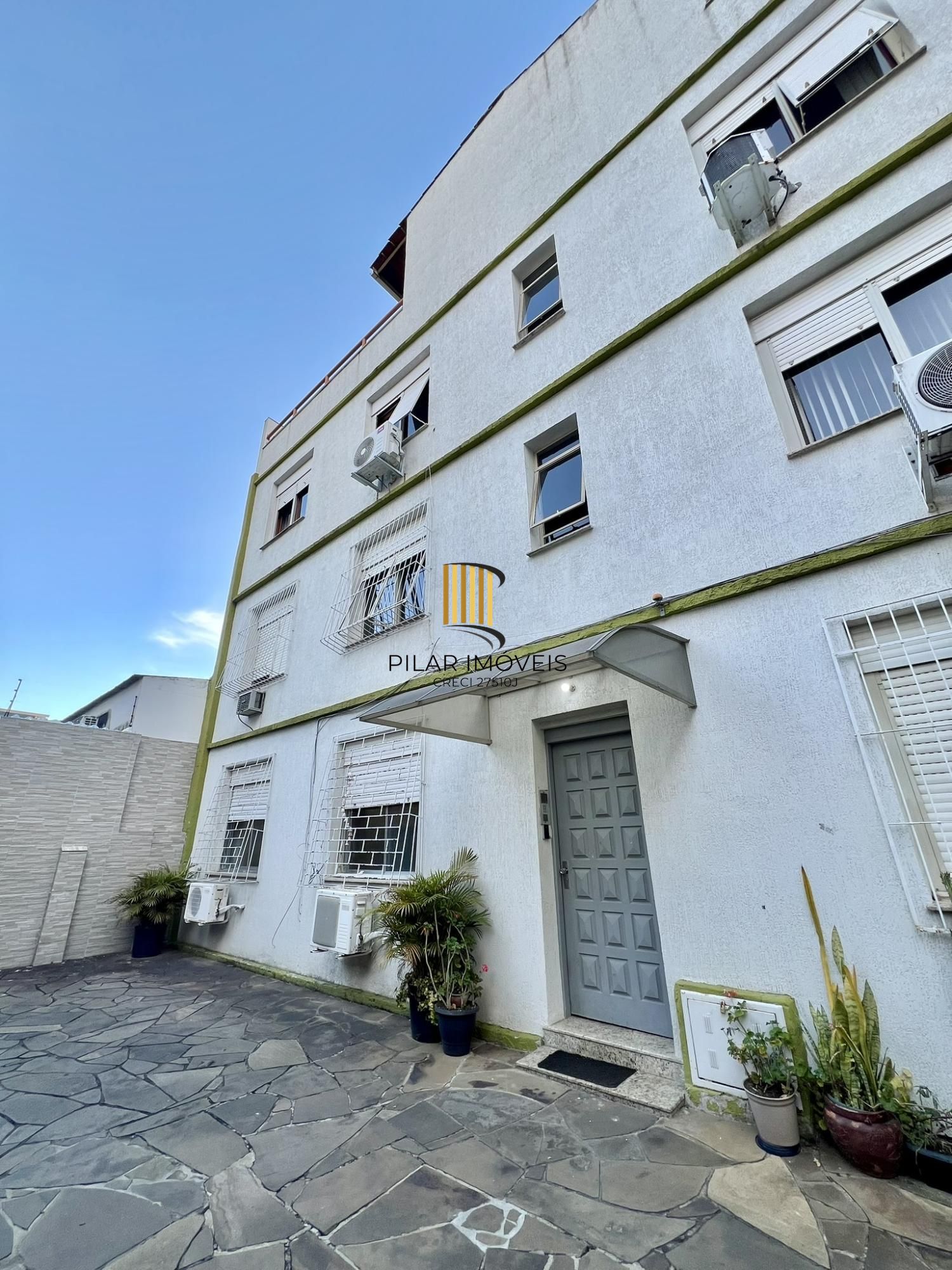 APARTAMENTO 2 DORMITÓRIOS