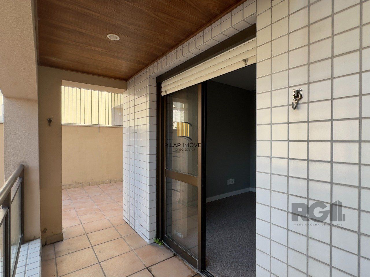 APARTAMENTO GARDEN, 2 DORMITÓRIOS E 1 VAGA DE GARAGEM COM ÓTIMA LOCALIZAÇÃO NO MOINHOS