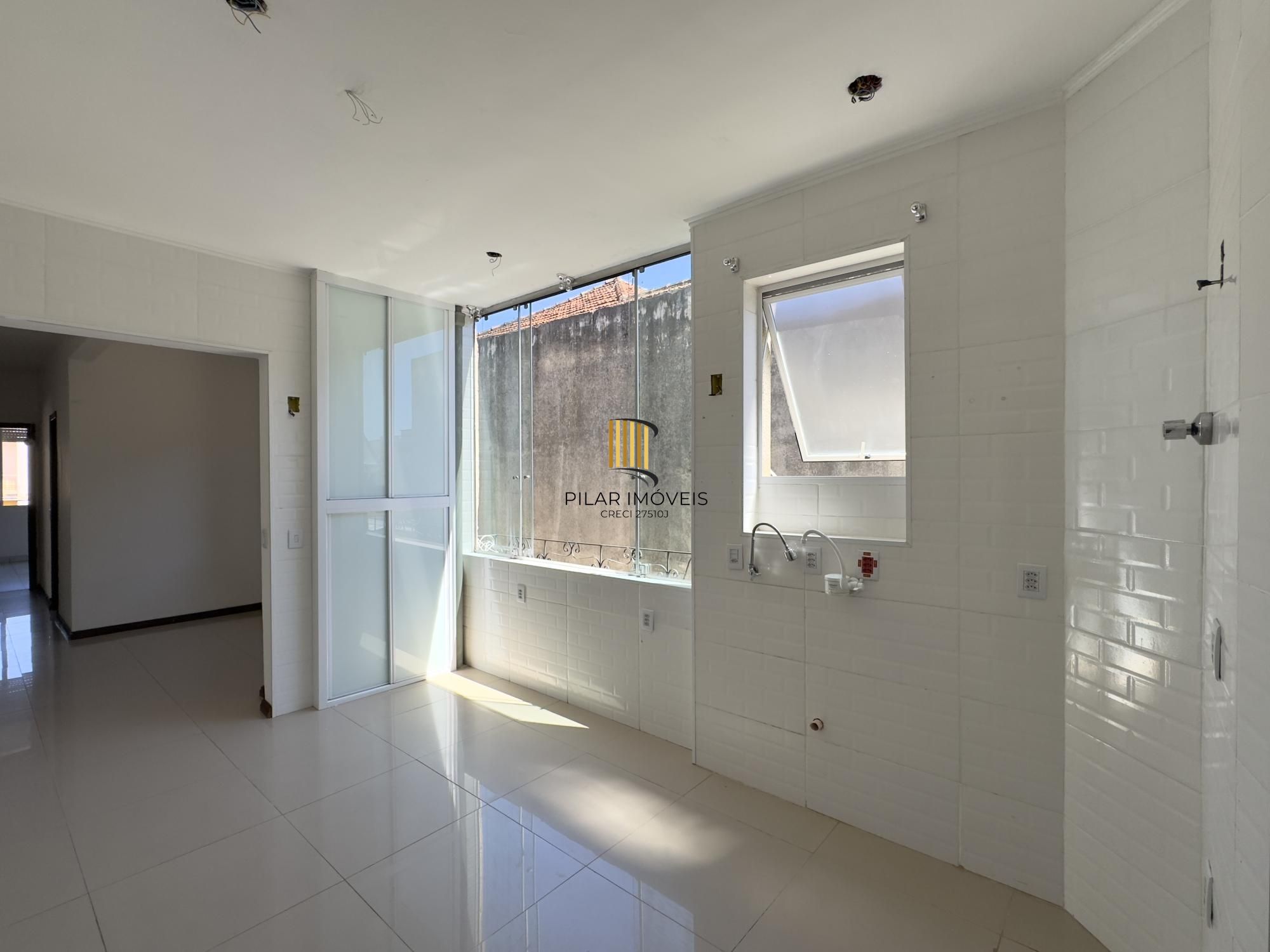 Apartamento 3 dormitórios, totalmente reformado, no coração do bairro Santana