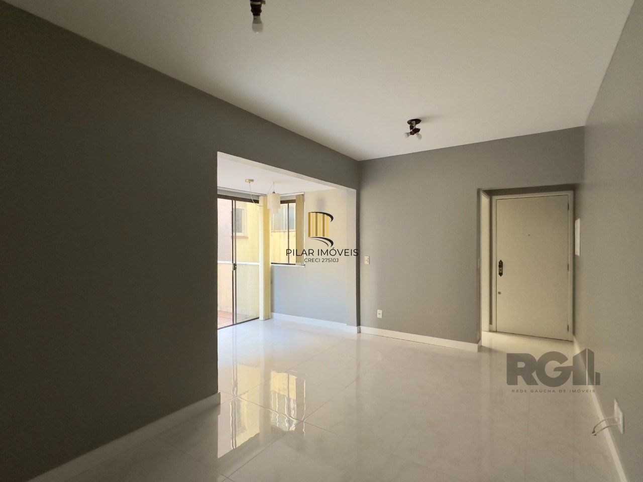 APARTAMENTO GARDEN, 2 DORMITÓRIOS E 1 VAGA DE GARAGEM COM ÓTIMA LOCALIZAÇÃO NO MOINHOS