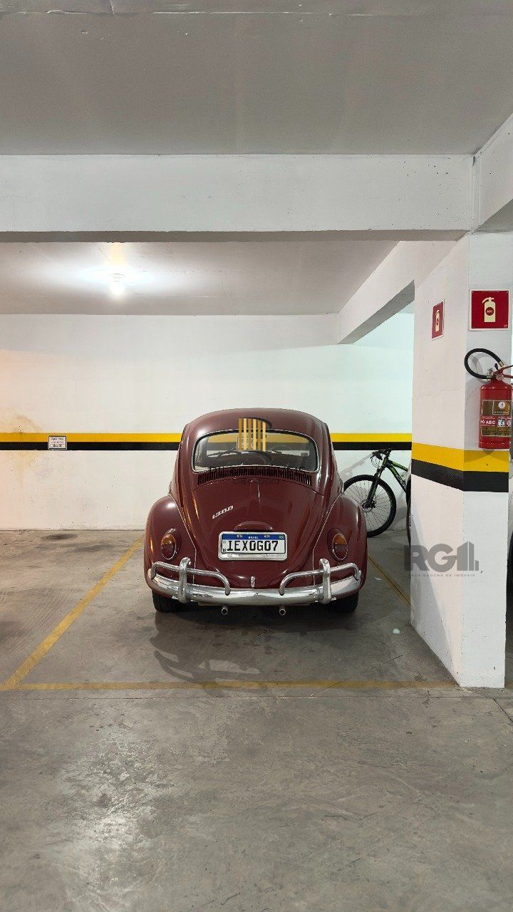 STUDIO SEMIMOBILIADO COM VAGA DE GARAGEM NO CENTRO HISTÓRICO
