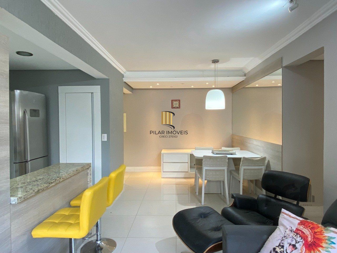 APARTAMENTO MOBILIADO DE 2 DORMITÓRIOS - CENTRO HISTÓRICO