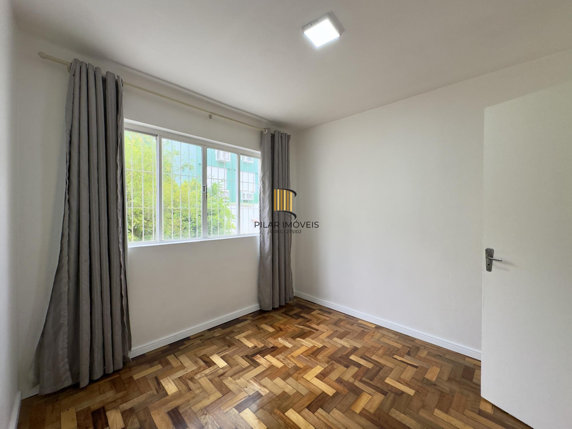 Apartamento de 3 dormitórios, super amplo e bem iluminado no Centro Histórico