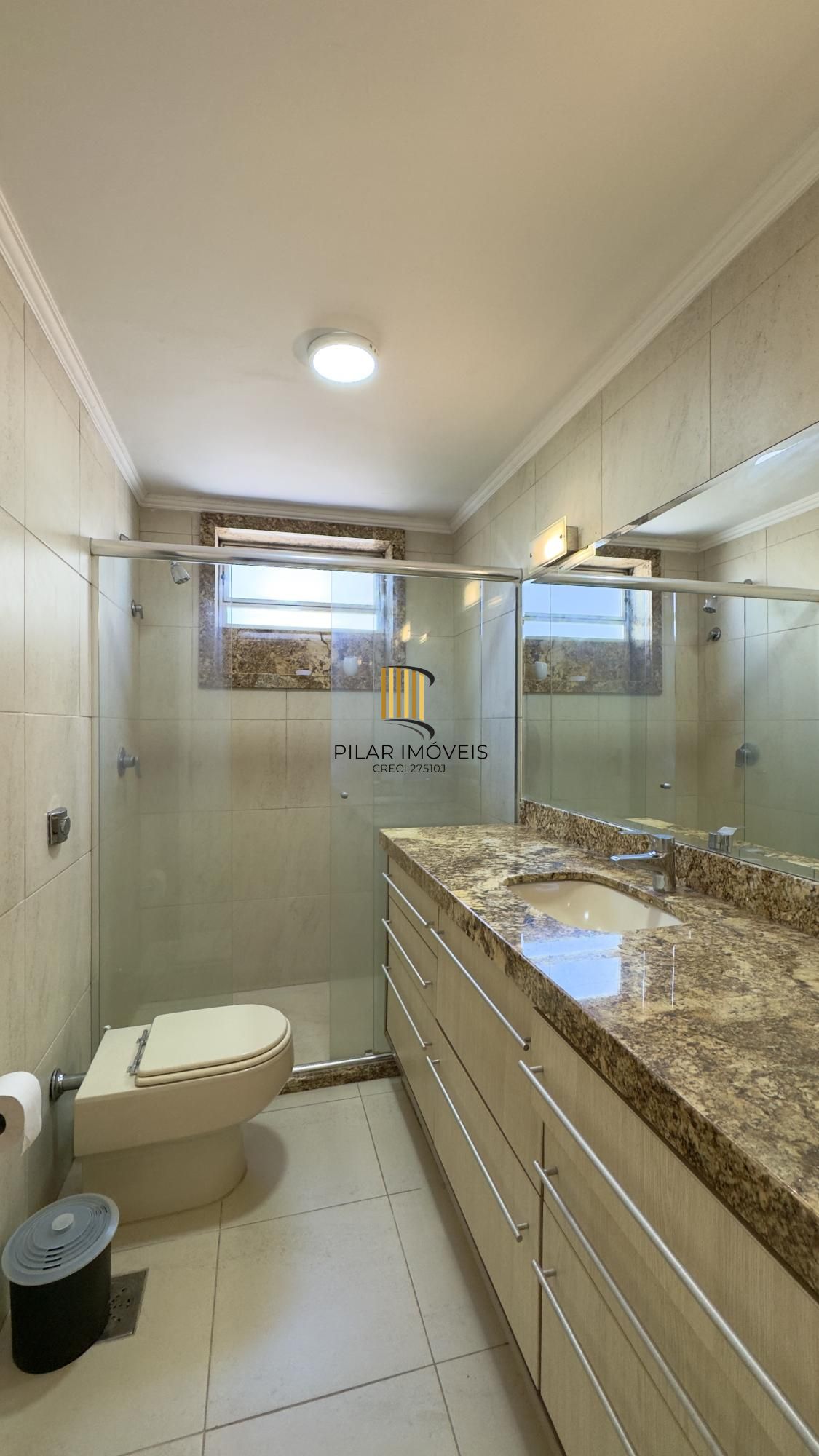 Apartamento 1 dormitório, super amplo, com vaga de garagem no Centro Histórico