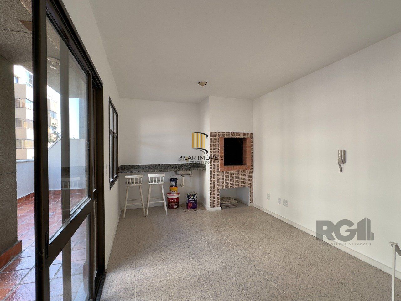 COBERTURA COM 174M², DE FRENTE, 3 DORMITÓRIOS, EM ÓTIMA LOCALIZAÇÃO NO MENINO DEUS
