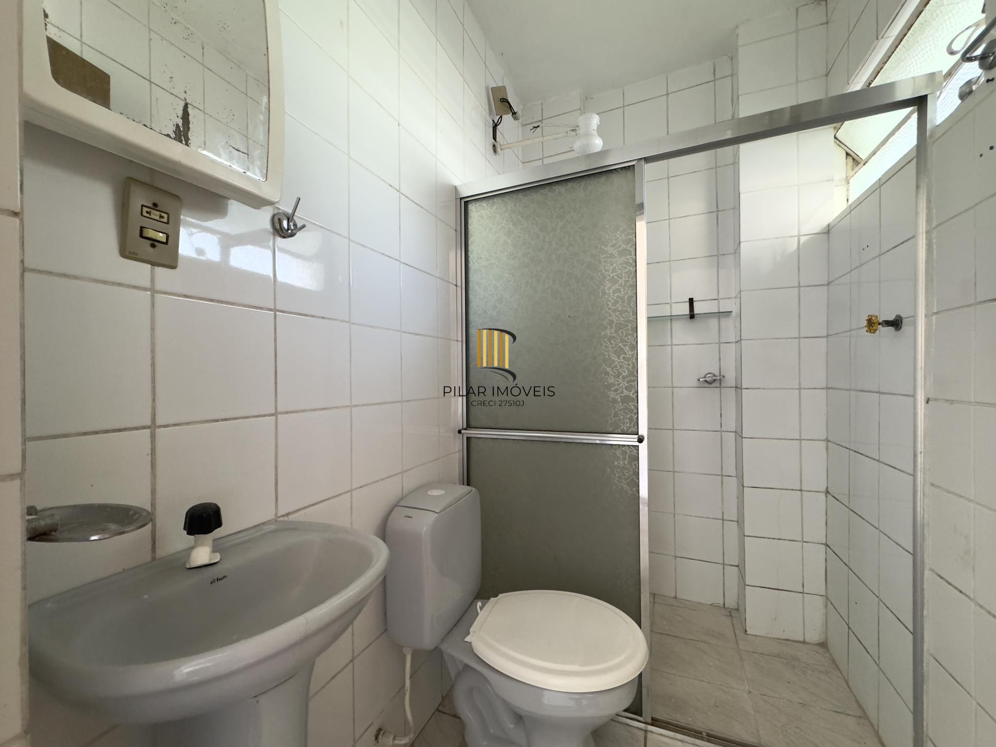 Apartamento 1 dormitório com vista e muito potencial no Centro Histórico