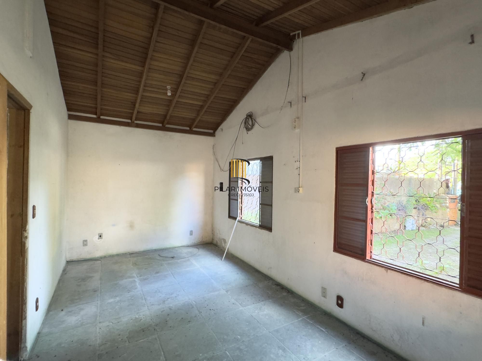 Casa 2 dormitórios no bairro Camaquã