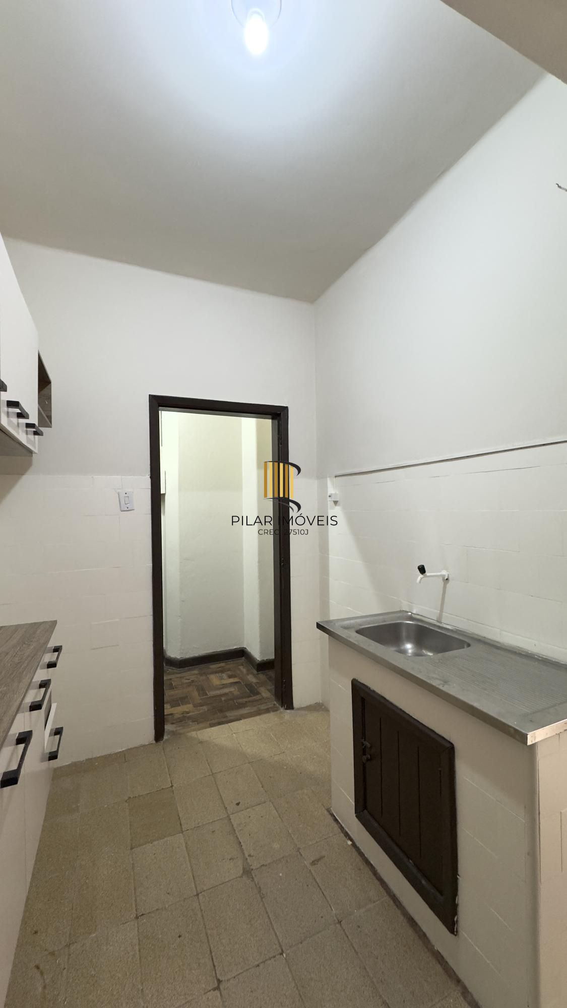 Apartamento de 62m², 2 dormitórios com banheiro auxiliar no Centro Histórico
